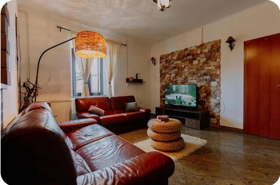 Luanas Rooms With Istrian Touch Buzet Εξωτερικό φωτογραφία